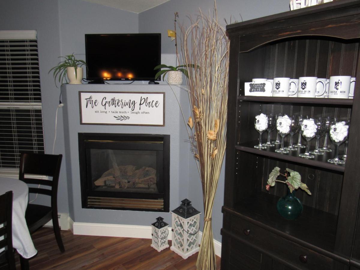 Castle Creek Manor Bed and Breakfast Grand Junction Εξωτερικό φωτογραφία