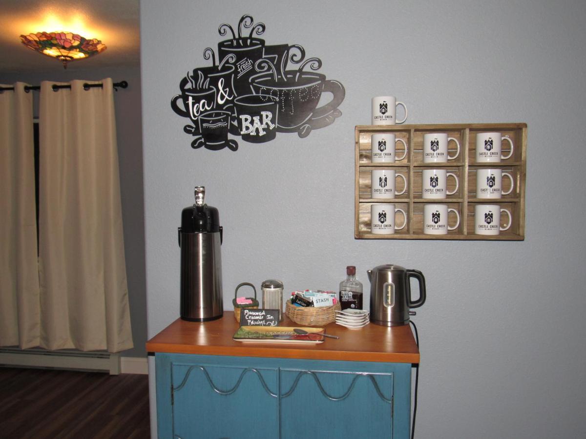 Castle Creek Manor Bed and Breakfast Grand Junction Εξωτερικό φωτογραφία